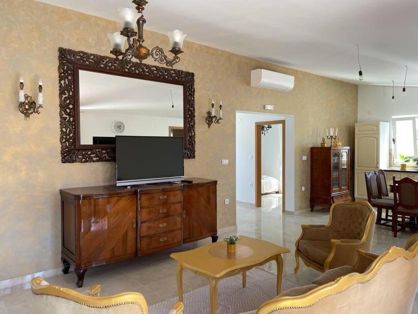 Venera Apartment *