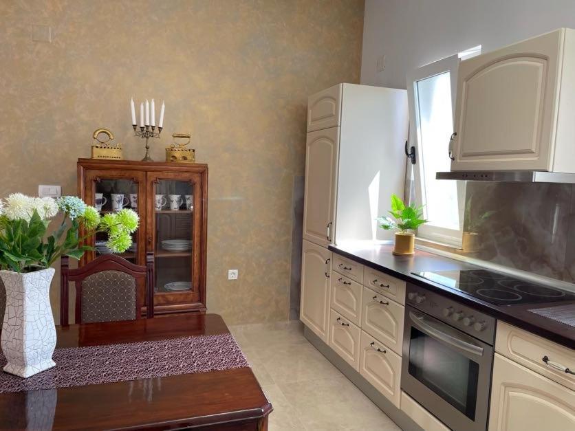Apartment Venera *