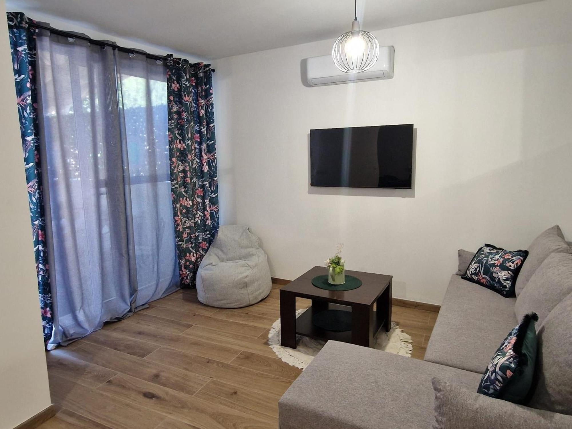 Apartment Venera *